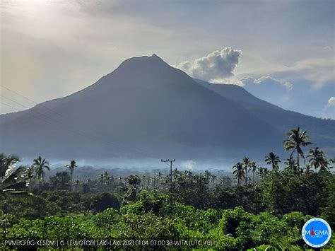 Aktivitas Menurun Pvmbg Turunkan Status Gunung