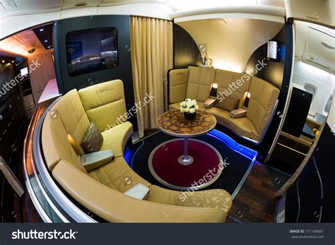 7 Etihad Airways Airbus A380 Upper Deck Images, Stock Photos & Vectors ...