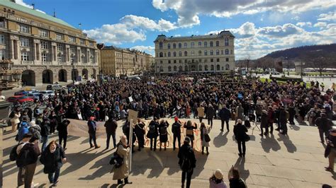 Hodina pravdy projev z protestu na humanitních fakultách Budoucnost