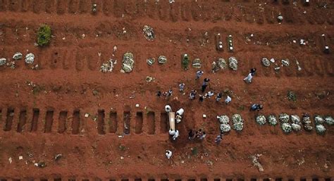 Sp Come A A Abrir Valas Por Dia E Vai Construir Mil Sepulturas