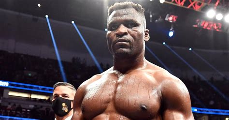 Francis Ngannou revient sur le moment le plus vi lent de sa carrière