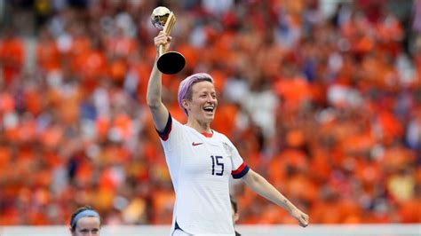 World Cup-winning soccer star Megan Rapinoe scores a book deal - Good ...