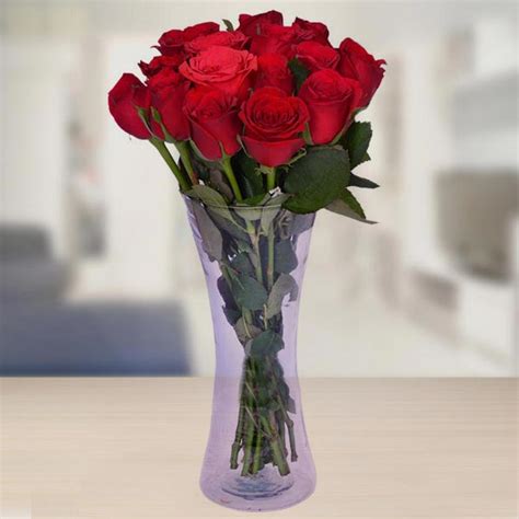 Send Regal Roses Glass Vase Arrangement Online Gal22 108601 Talove