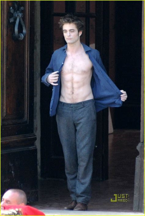 Robert Pattinson New Moon Shirtless Photo 1948971 Kristen Stewart Robert Pattinson