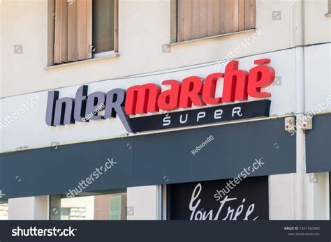 152 imágenes de Intermarche logo Imágenes fotos y vectores de stock