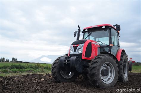 Foto Traktor Zetor Proxima Plus Staltech Galeria