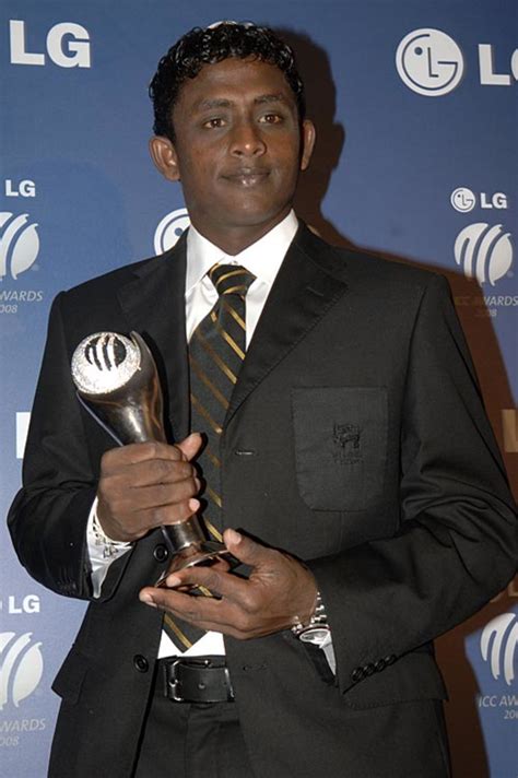 Simon Taufel Picks Up The Umpire Of The Year Award For The Fifth