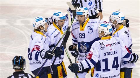 Der EV Zug bezwingt den Tabellenleader Genf Servette auswärts mit 4 2