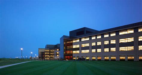 Wells Fargo West Des Moines Campus - SVPA Architects