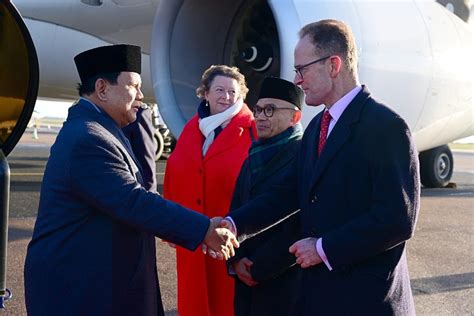 Prabowo Tiba Di Inggris Bakal Bertemu Raja Charles Iii Dan Pm Keir Starmer