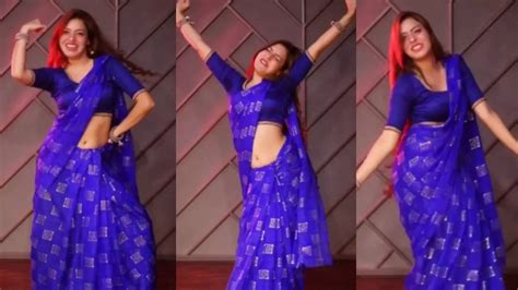 Viral Video | Saree-Clad Woman's Enchanting Dance To 'Jhalla Wallah' Floors Netizens | Times Now