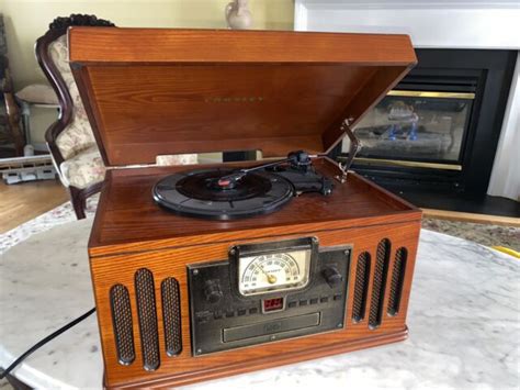 Crosley Model Cr704 Turntable With Cdcassette Player Amfm Radio Ipod Mp3 Ebay