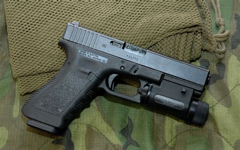 GLOCK 22 Gen3 Pistol | A GLOCK 22 Generation 3 Pistol chambe… | Flickr