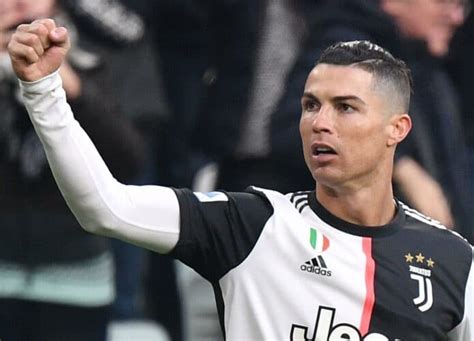 Cr7 Em Alta Cristiano Ronaldo Alcança O Topo Das Personalidades Mais Rentáveis No Instagram