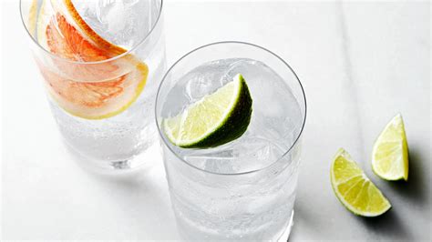 23 Essential Gin Cocktails for Happy Hour Tonight | Epicurious