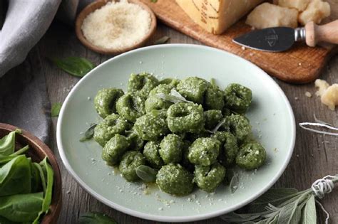 Gnocchi Di Spinaci Con Grana Padano Burro E Salvia Primi Ricette Con