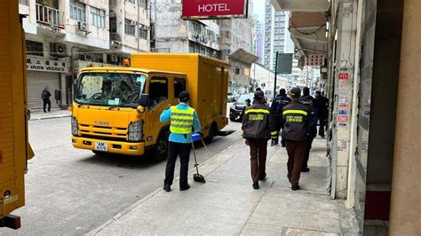 打擊油麻地果欄一帶阻街行為 警方及食環發28張告票 星島日報