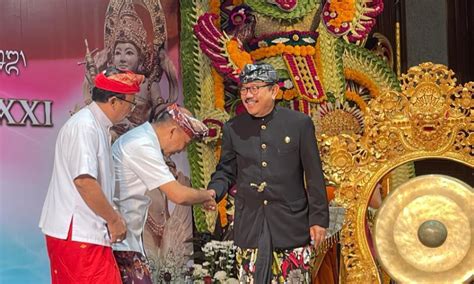 Wagub Cok Ace Buka Utsawa Dharma Gita Ke Provinsi Bali Tahun