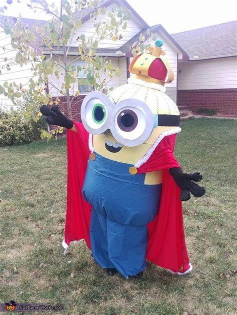 King Bob the Minion Costume | DIY Tutorial