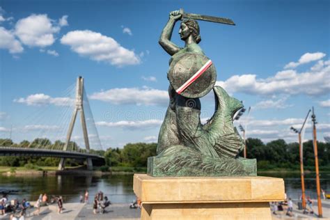 Meerjungfrau Syrenka Statue Das Ber Hmte Symbol Von Warschau Polen