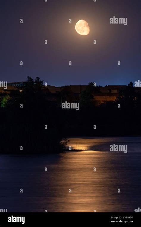 Full moon reflection on lake hi-res stock photography and images - Alamy