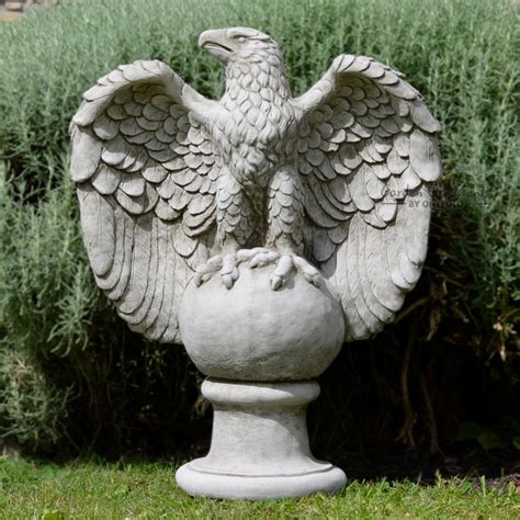 Large Eagle Garden Statue - Onefold Ltd