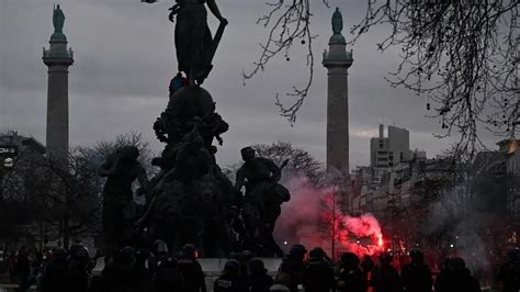 Pierden Fuerza Las Manifestaciones Francesas Contra La Reforma De Pensiones