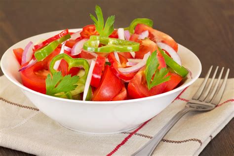 FRESH TOMATO SALAD - Zoye Oil