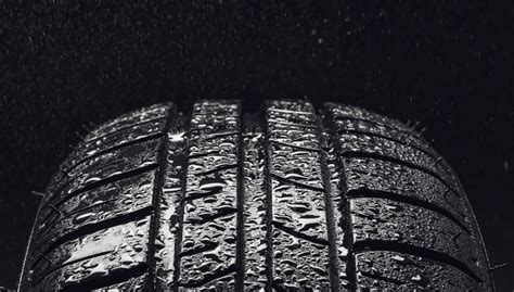 What Is Aquaplaning? Causes, Signs, and Prevention | Wuling