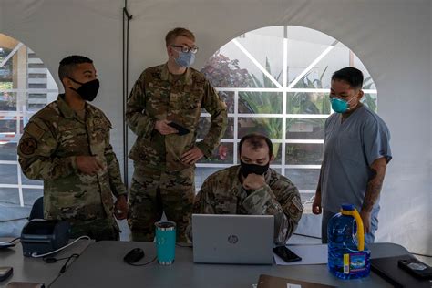 15th Mdg Sets Up Walk In Triage Tent 15th Wing Article Display