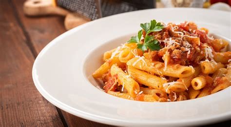 Penne Bolognese Receta