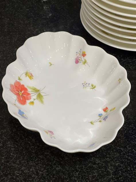 MIKASA Just FLOWERS BONE CHINA 23 PIECES EBay