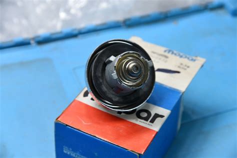 Nos Mopar Dodge Aspen Plymouth Volare Locking Gas Cap Keys Ebay