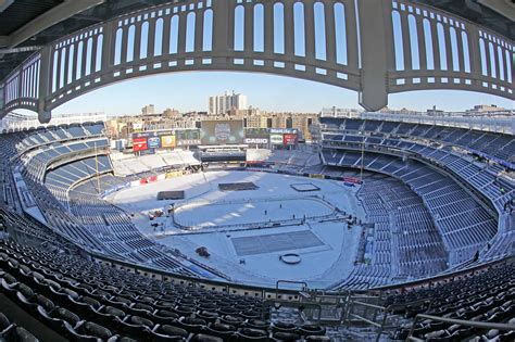 Hockey at Yankee Stadium 2014