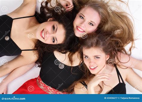 Groupe De Trois Belles Filles Adolescentes Image Stock Image Du