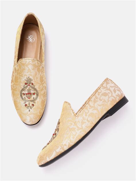 Buy House Of Pataudi Men Beige And Gold Toned Woven Design Handcrafted Embellished Mojaris