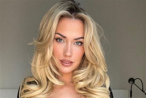 Golf Influencer Paige Spiranac Flaunts Her Curves In New Thirst Trap