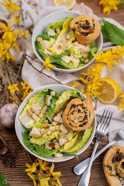 REZEPT Pikante Bärlauch Käse Schnecken Ceasar Salat klassisch