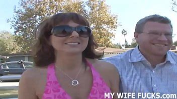 Mírame cabalgando su gran polla de estrella porno XVIDEOS