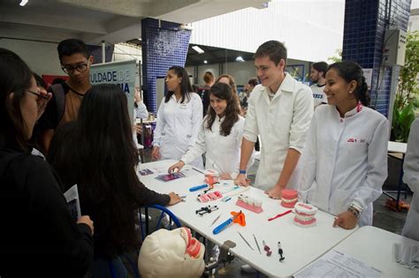 Feira De Profiss Es Uniexpo Litoral Juicy Santos