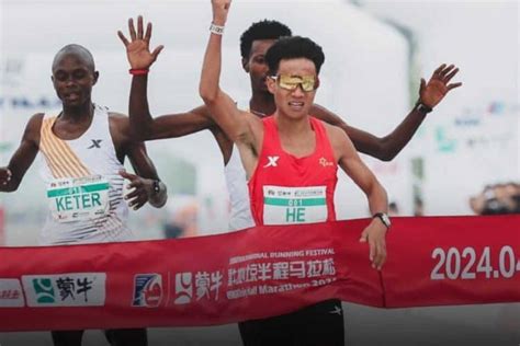 Watch Kenyans Caught On Camera Letting Chinese Runner Win Beijing