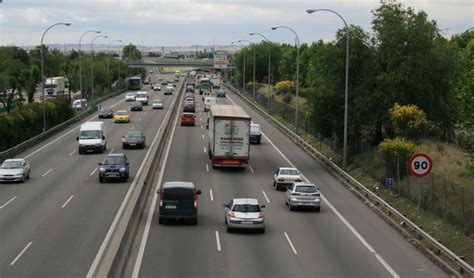 Abertis Las Autopistas De España Serán De Pago En 2020