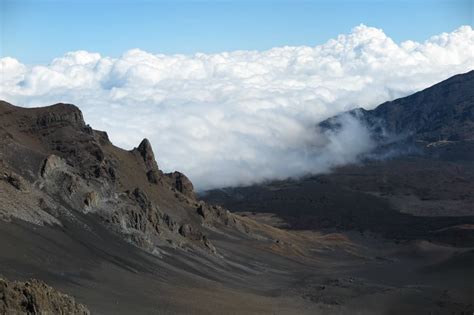 Hiking Maui's Haleakala Volcano - Free Candie