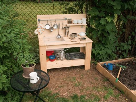create  amazing mud kitchen    ideas