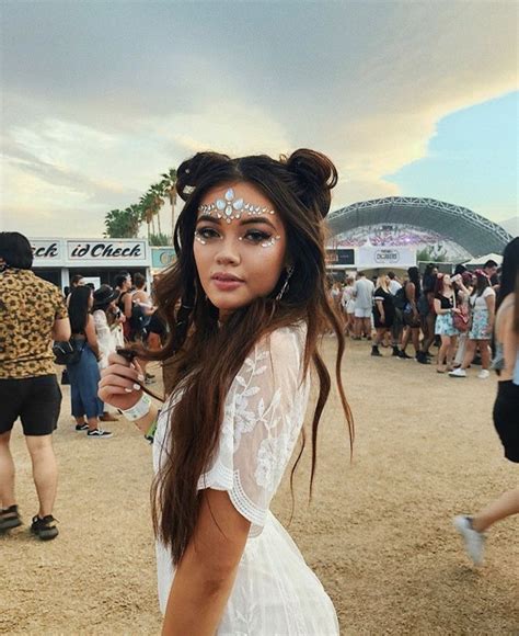 Pin By Nour On Coachella Music Festival Makeup Coachella Hair