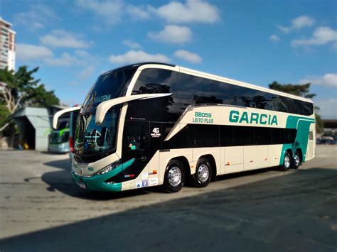 Viação Garcia lança ônibus G8 pintura retrô clássica dos anos 90