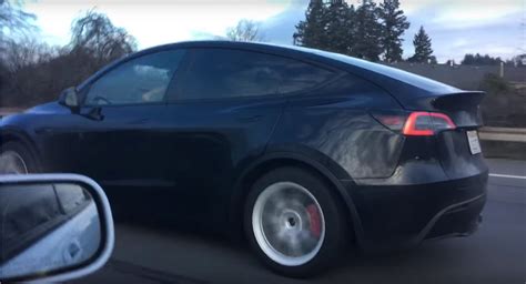 Tesla Model Y Red Calipers Atelier Yuwa Ciao Jp