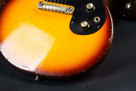 Gibson Melody Maker Sunburst Guitarpoint