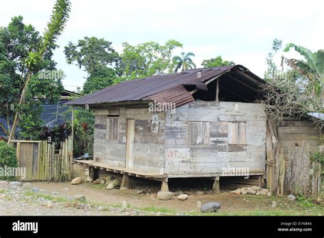 A shanty house hi-res stock photography and images - Alamy