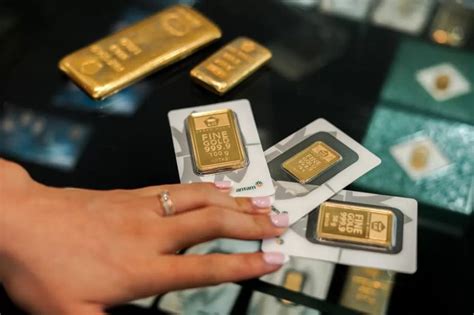 Harga Emas Hari Ini Turun Rp2 000 Per Gram Berikut Daftar Lengkapnya